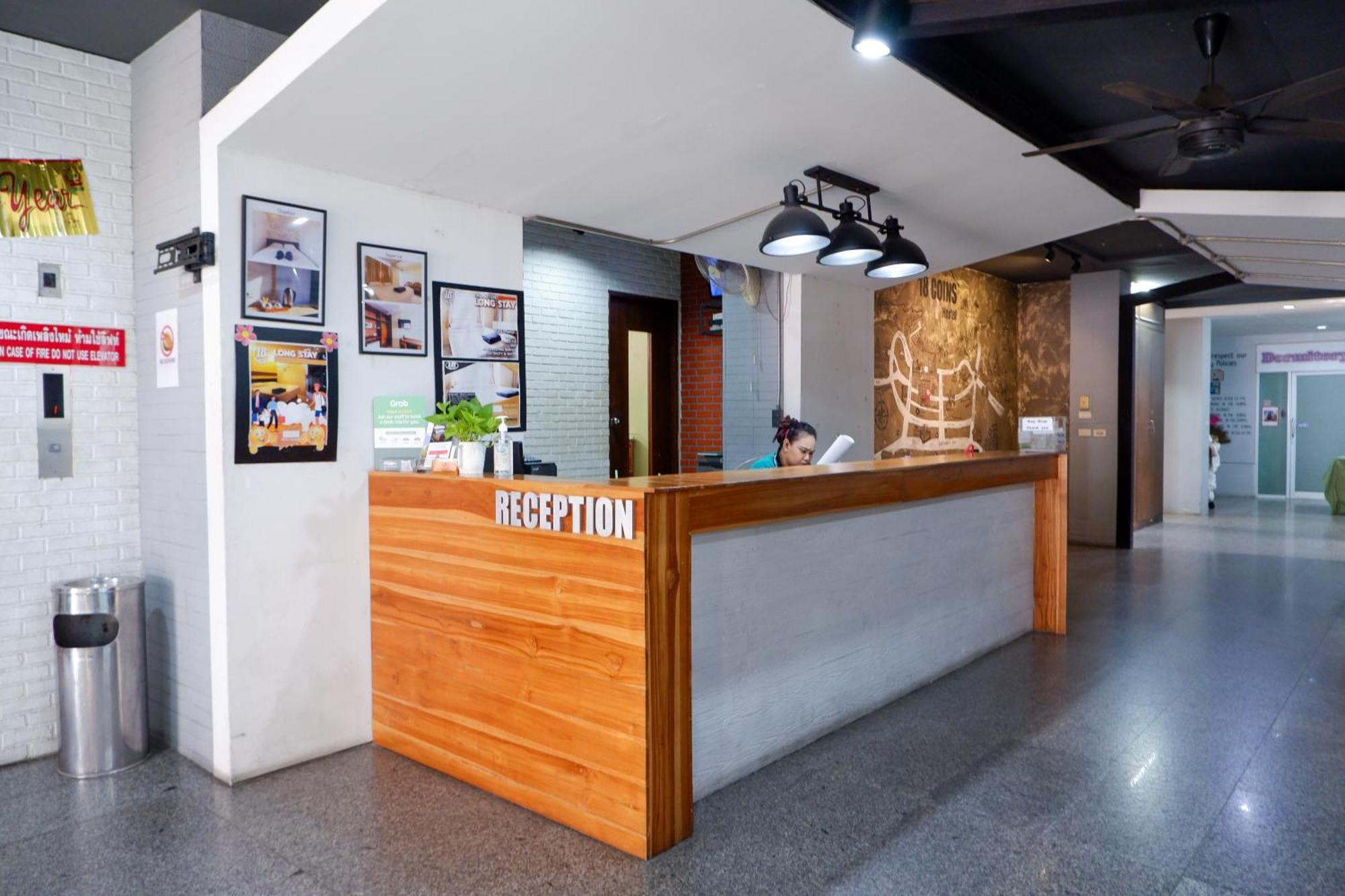 18 Coins Budget Hotel Паттайя Экстерьер фото