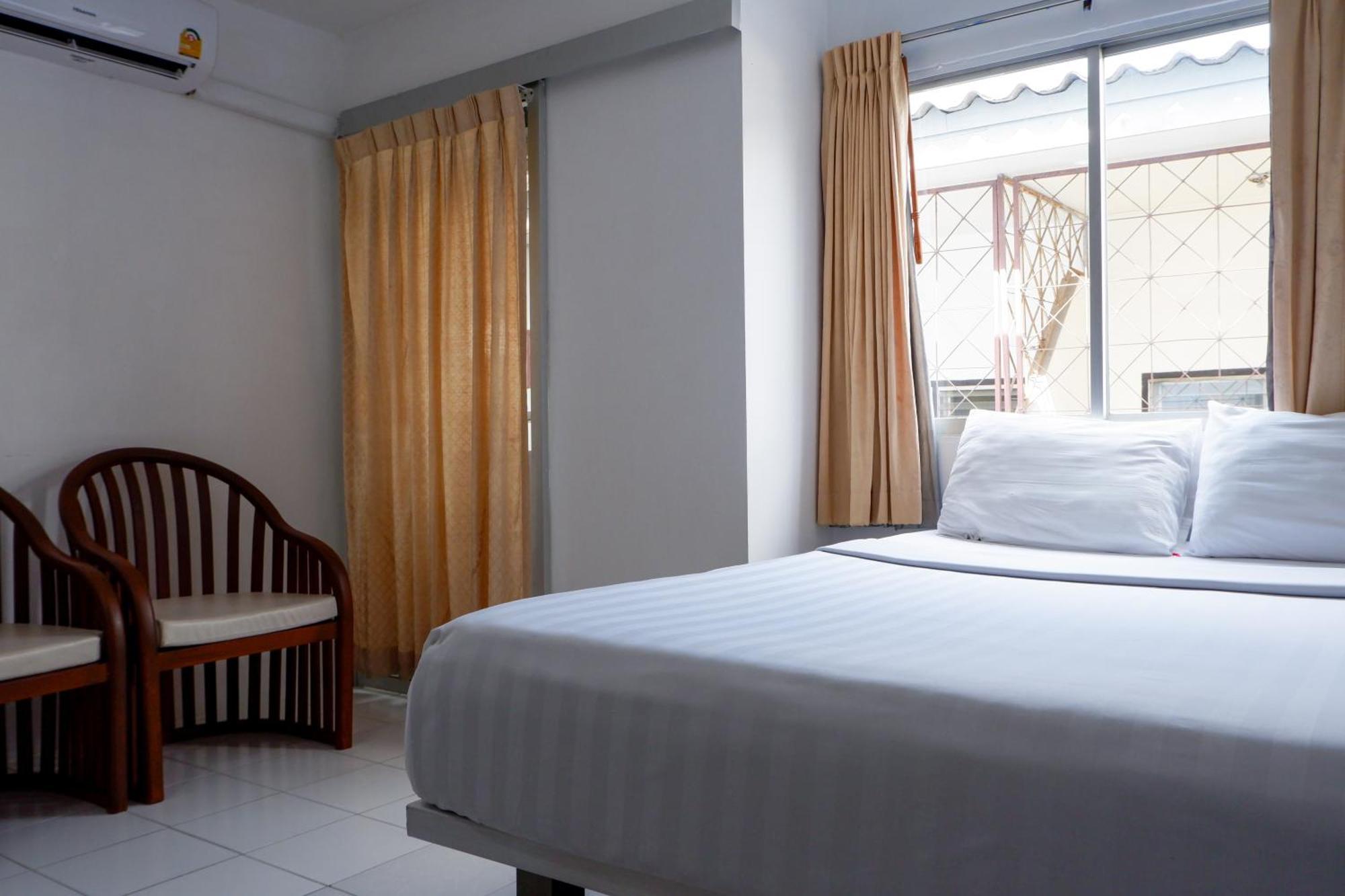 18 Coins Budget Hotel Паттайя Номер фото