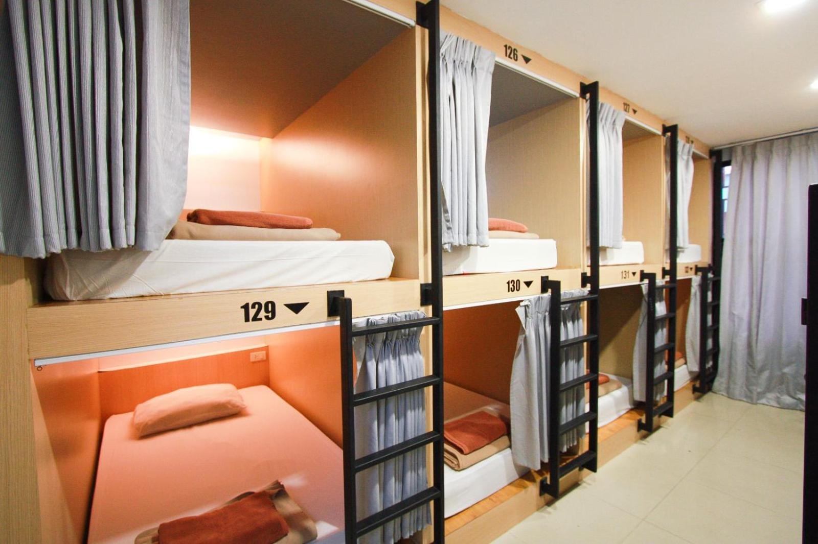 18 Coins Budget Hotel Паттайя Номер фото