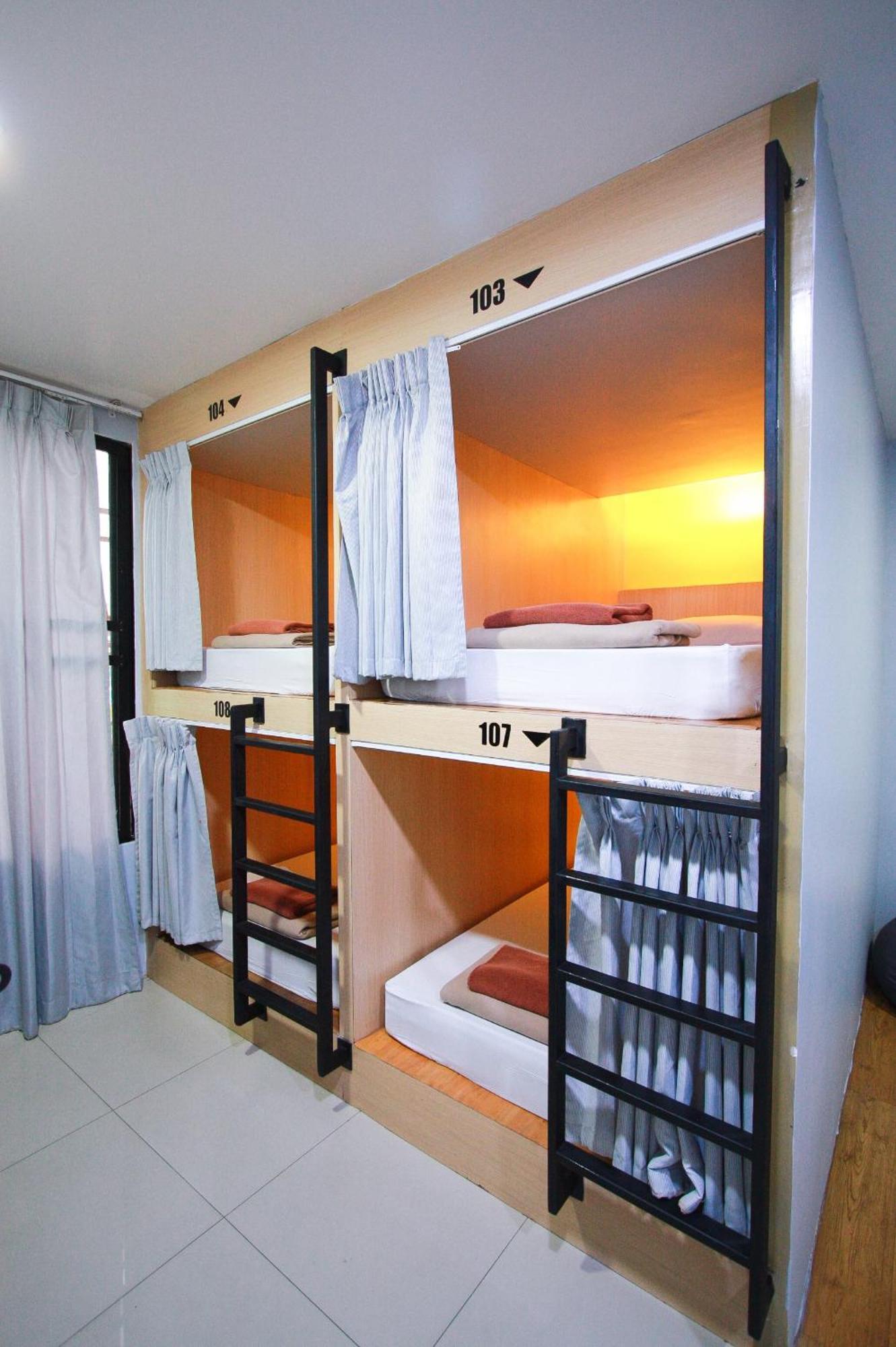 18 Coins Budget Hotel Паттайя Номер фото